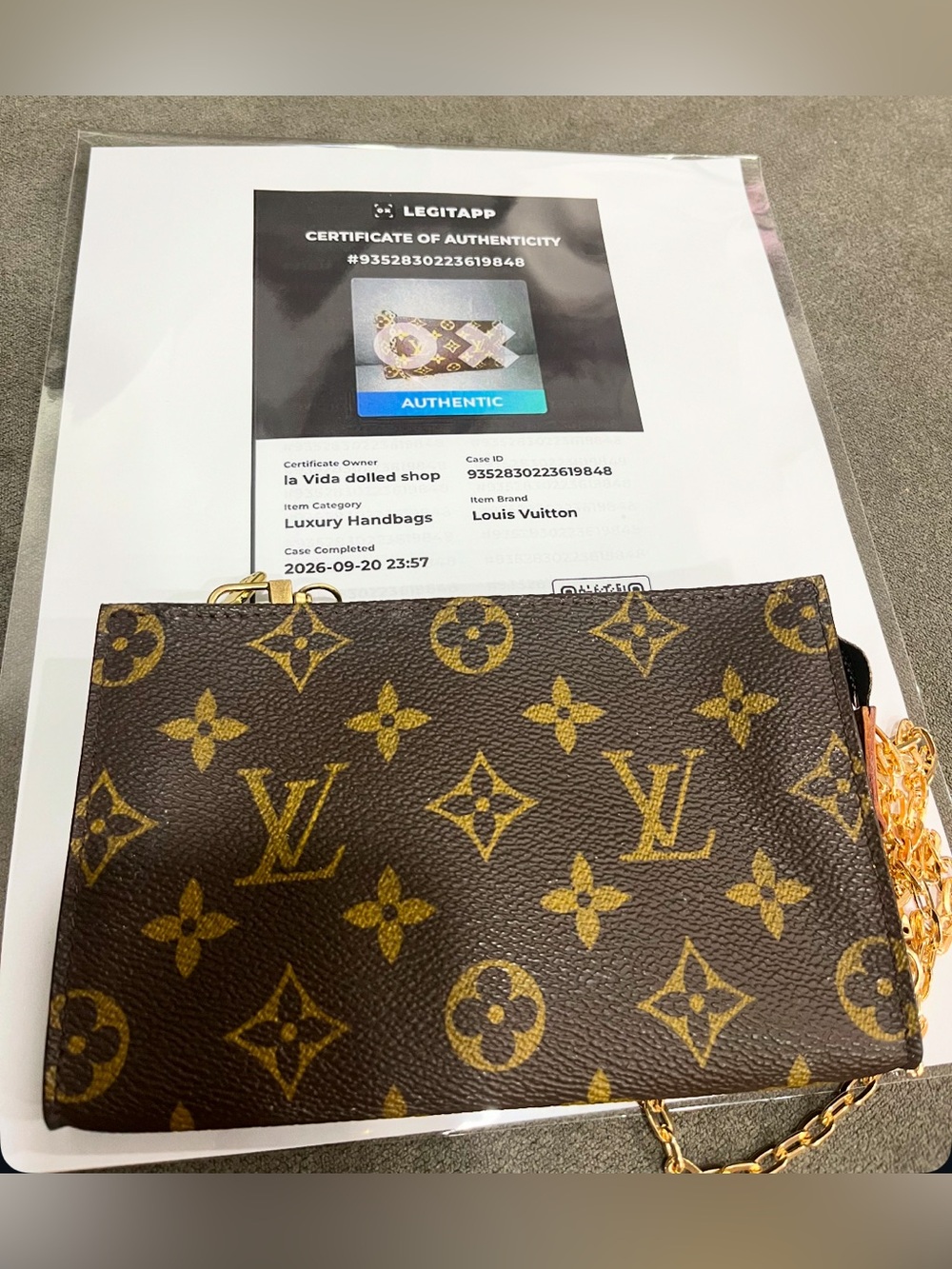 Authentic Louis Vuitton w certification